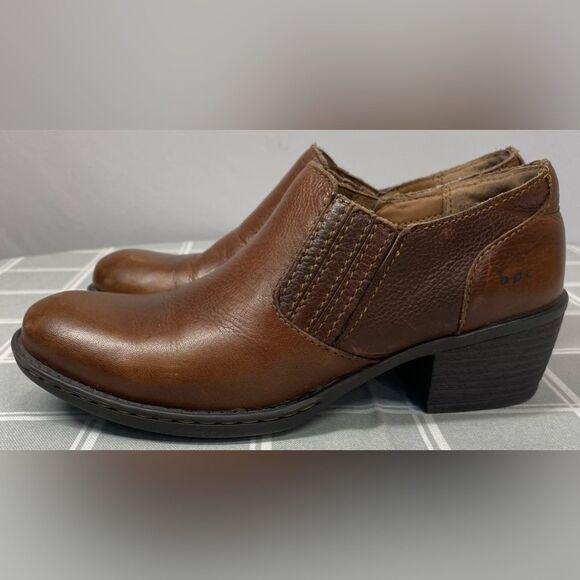 BOC Born Concept Brown Leather Slip on Boots Ankle Booties Womens Size 6 Shoes - Picture 3 of 15